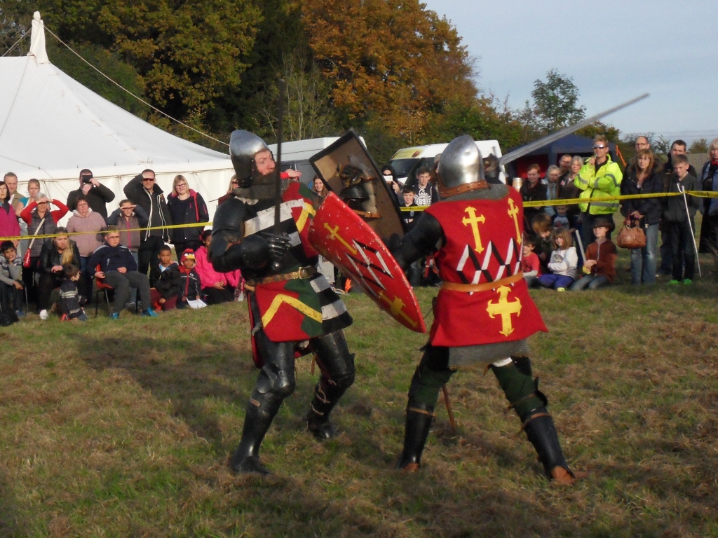 Wapley Agincourt 600 event - knights' melee by the Company of Chivalry
